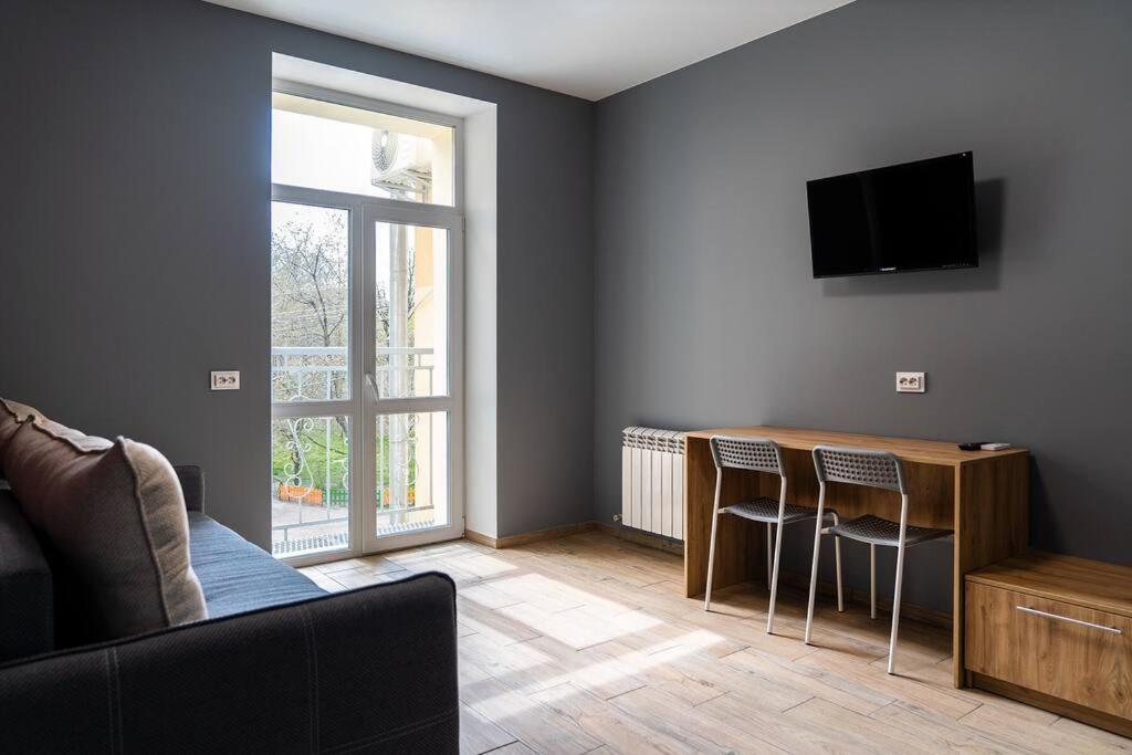 Apartment In The Heart Of Chernigov Exteriör bild