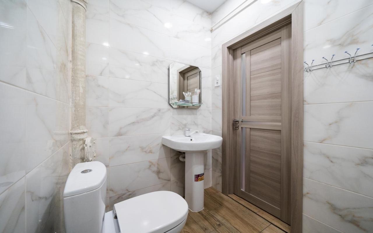 Apartment In The Heart Of Chernigov Exteriör bild